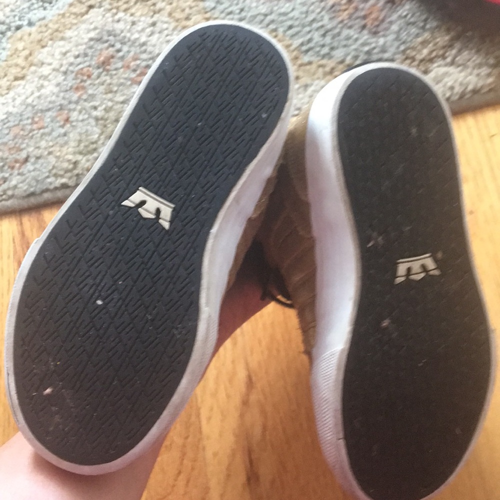 Sneakers - Picture 3 of 5